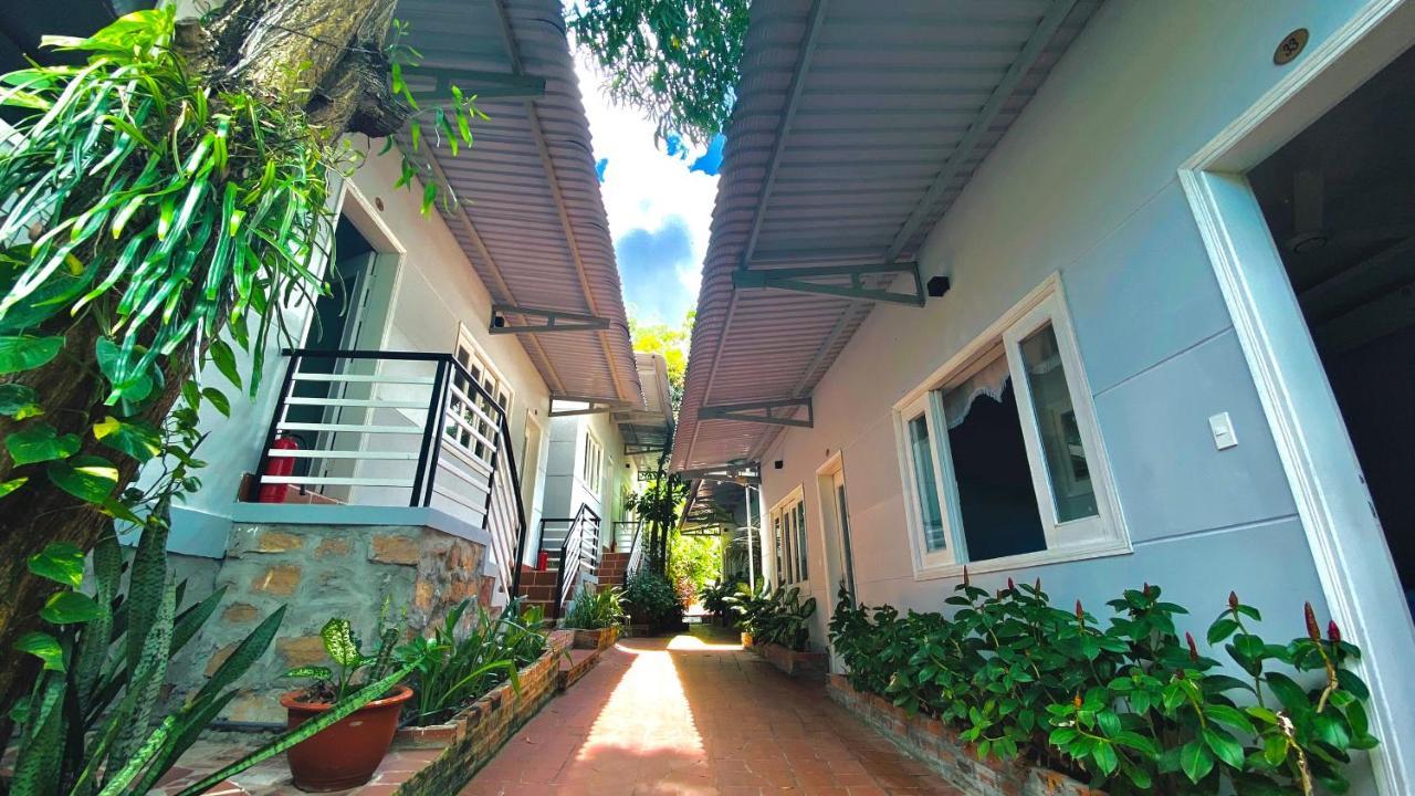 Ngoc Hanh Bungalow Дуонг-Донг Экстерьер фото
