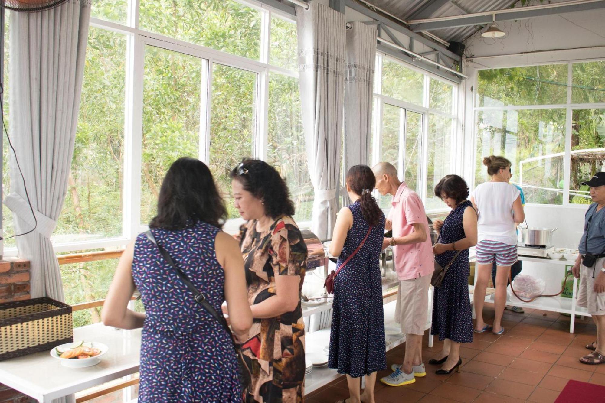 Ngoc Hanh Bungalow Дуонг-Донг Экстерьер фото
